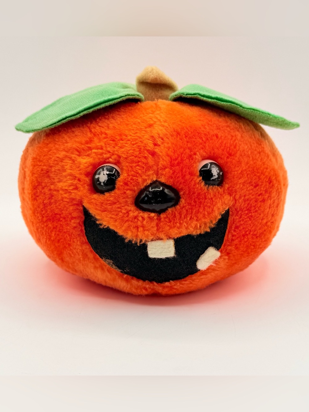 Jack O Lantern Vintage Pumpkin Russ Berrie Halloween Plush Stuffed Toy 6” READ
